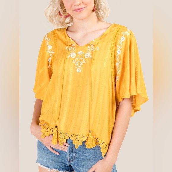 ALYA Embroidered Lace Trim Mustard Yellow Blouse Size Medium - Picture 1 of 10